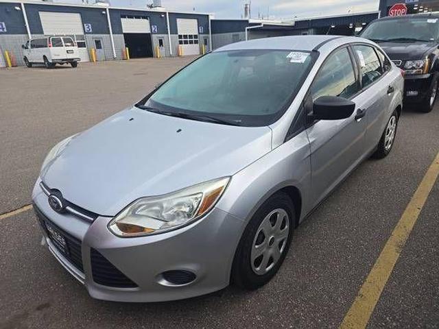 Silver 2014 Ford Focus Sedan Front-Wheel Drive Automatic