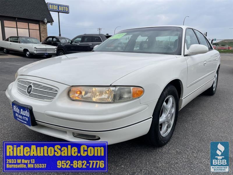 2004 Buick Regal LS, 4dr sedan, reliable 3.8 V6, leather !