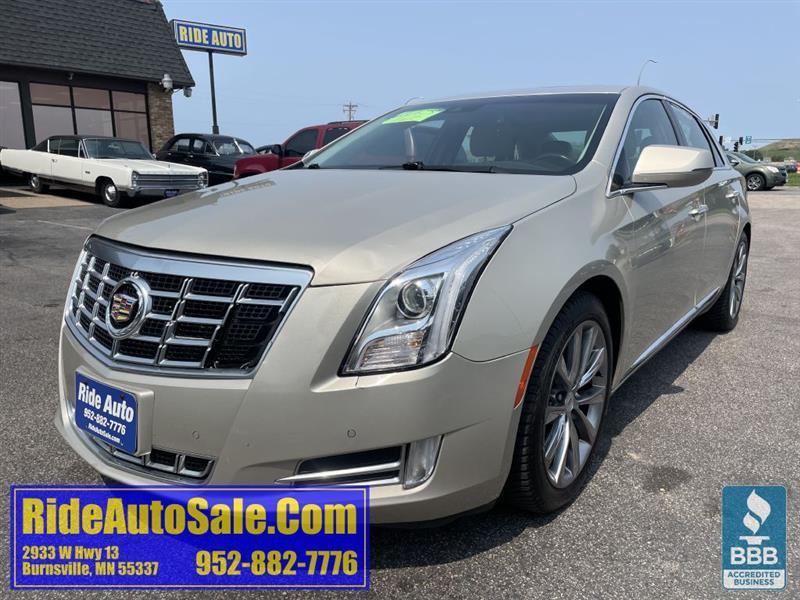2013 Cadillac XTS Luxury, 4dr sedan, reliable 3.6 V6, leather !