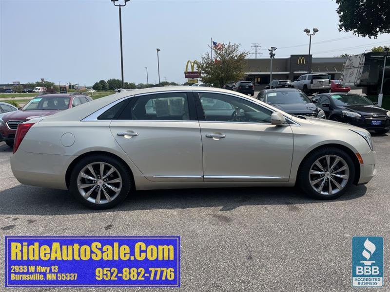 Cadillac XTS  2013