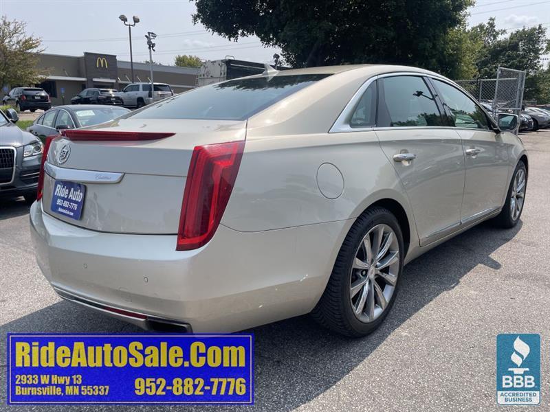 Cadillac XTS  2013