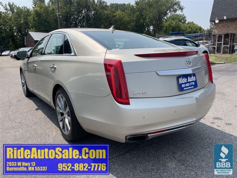 Cadillac XTS  2013