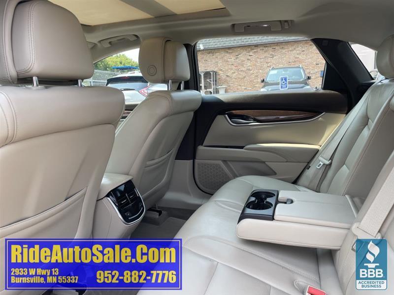 Cadillac XTS  2013