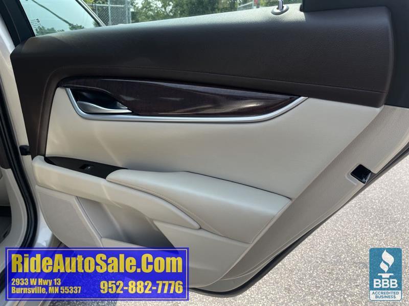 Cadillac XTS  2013