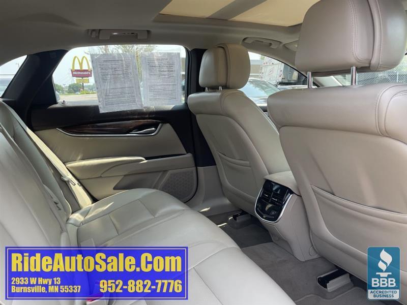 Cadillac XTS  2013