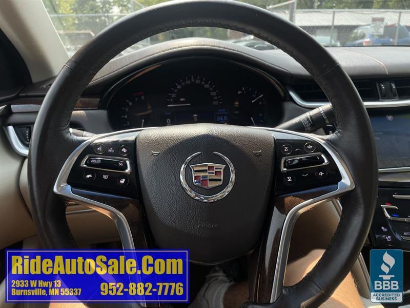 Cadillac XTS  2013