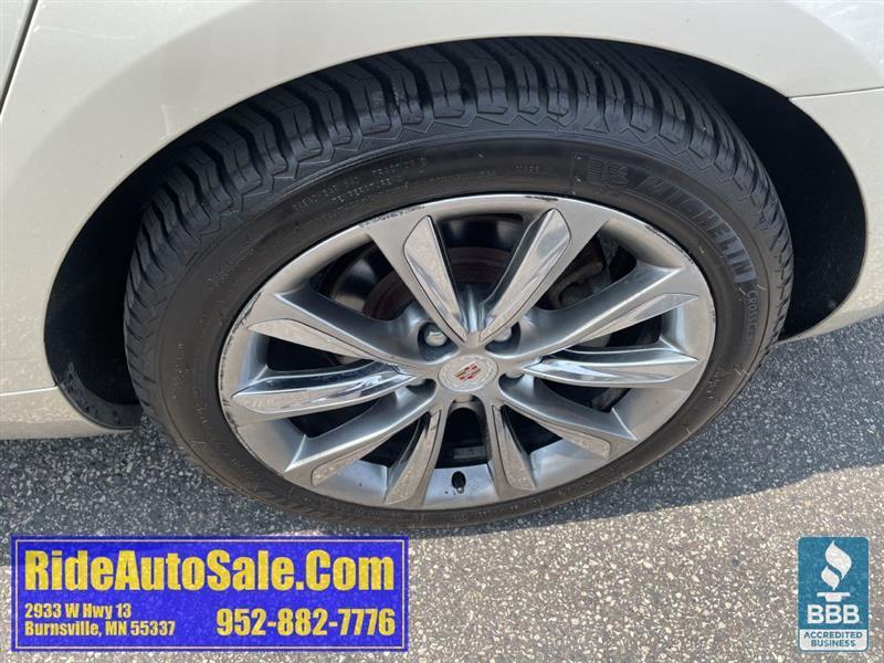 Cadillac XTS  2013