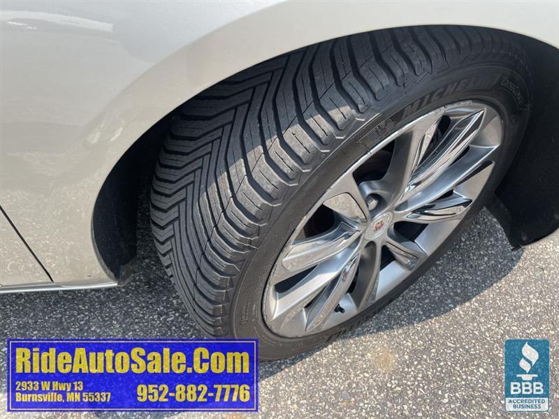 Cadillac XTS  2013