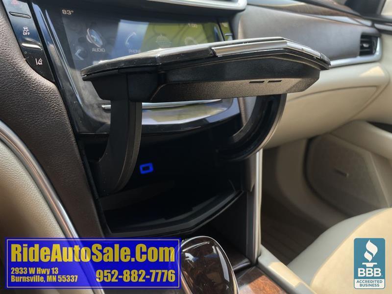 Cadillac XTS  2013