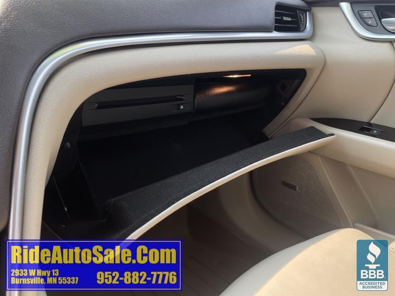 Cadillac XTS  2013