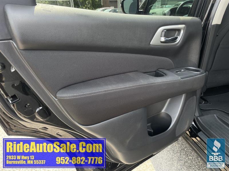 Nissan Pathfinder  2017
