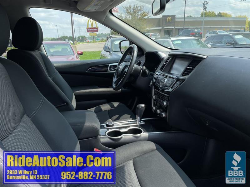 Nissan Pathfinder  2017