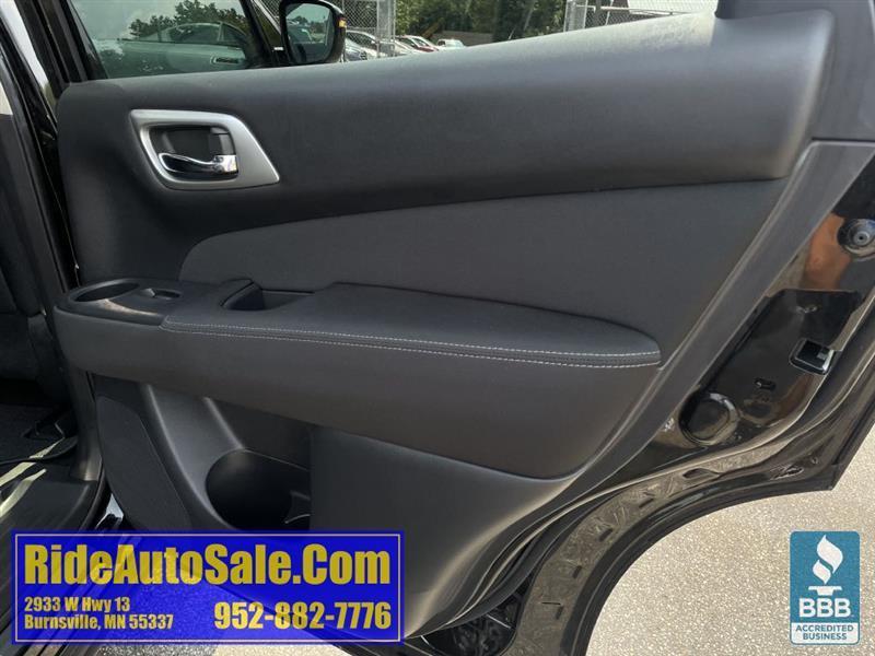 Nissan Pathfinder  2017