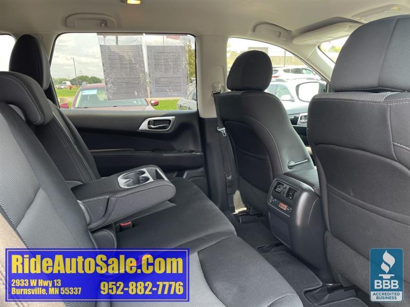 Nissan Pathfinder  2017