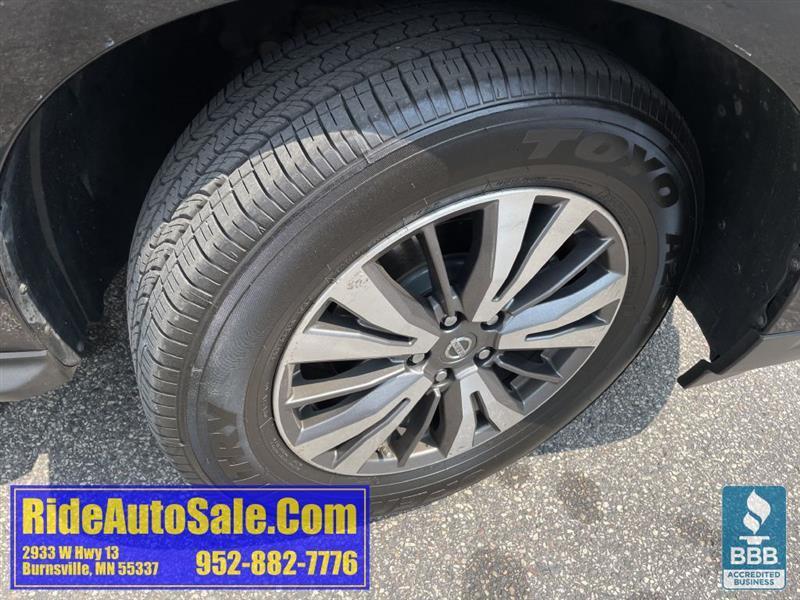 Nissan Pathfinder  2017