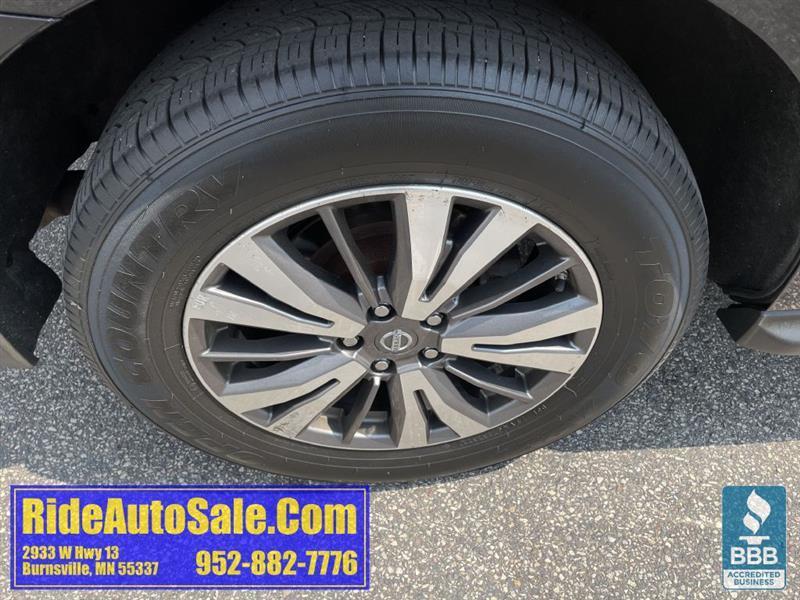 Nissan Pathfinder  2017