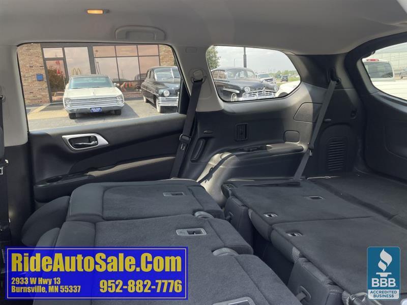 Nissan Pathfinder  2017