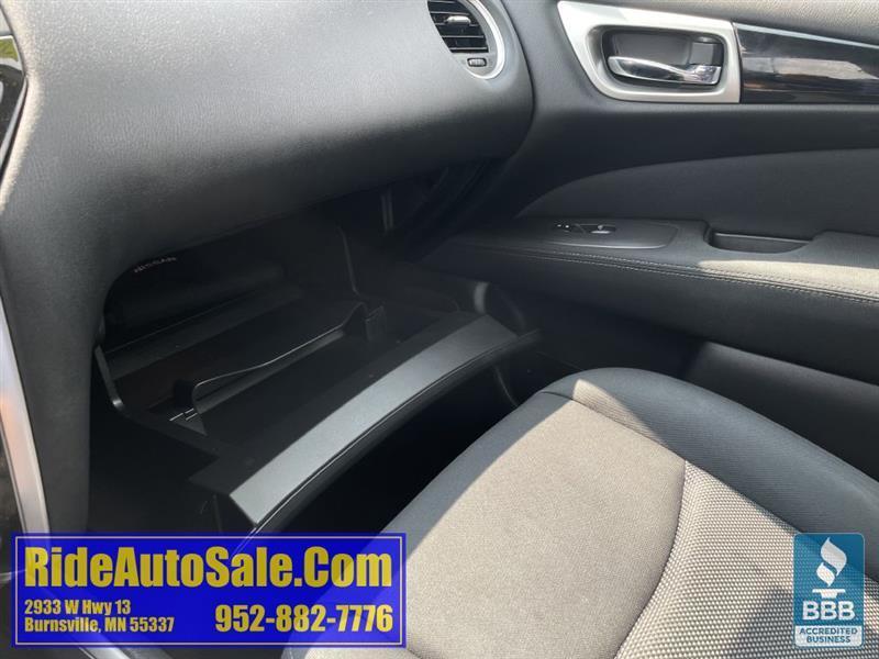 Nissan Pathfinder  2017