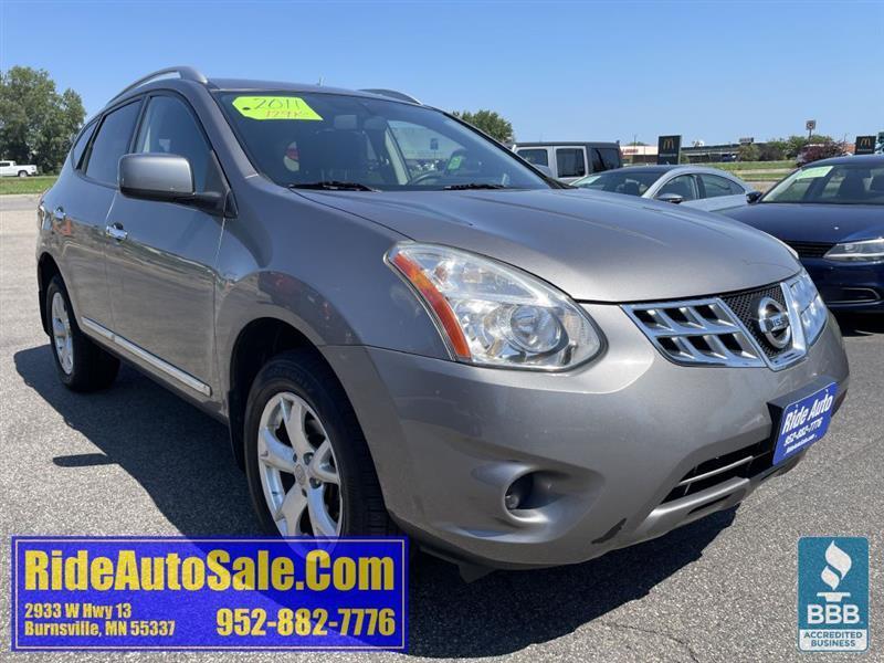 Nissan Rogue  2011