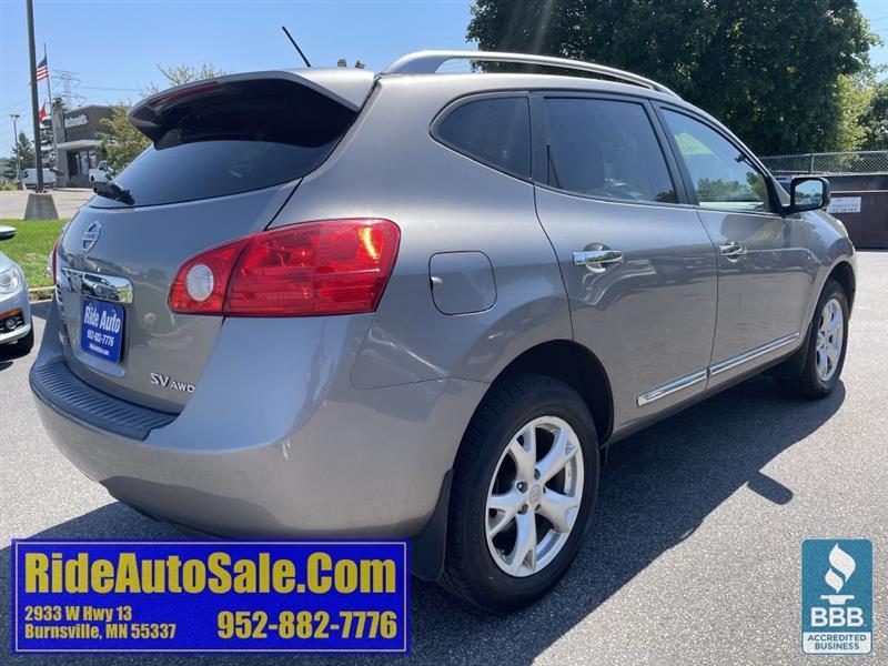 Nissan Rogue  2011