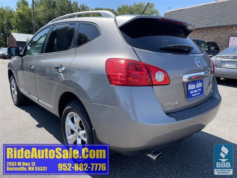 Nissan Rogue  2011