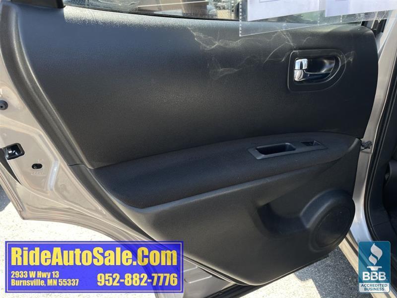 Nissan Rogue  2011