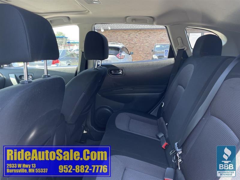 Nissan Rogue  2011