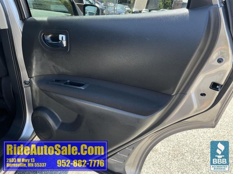 Nissan Rogue  2011