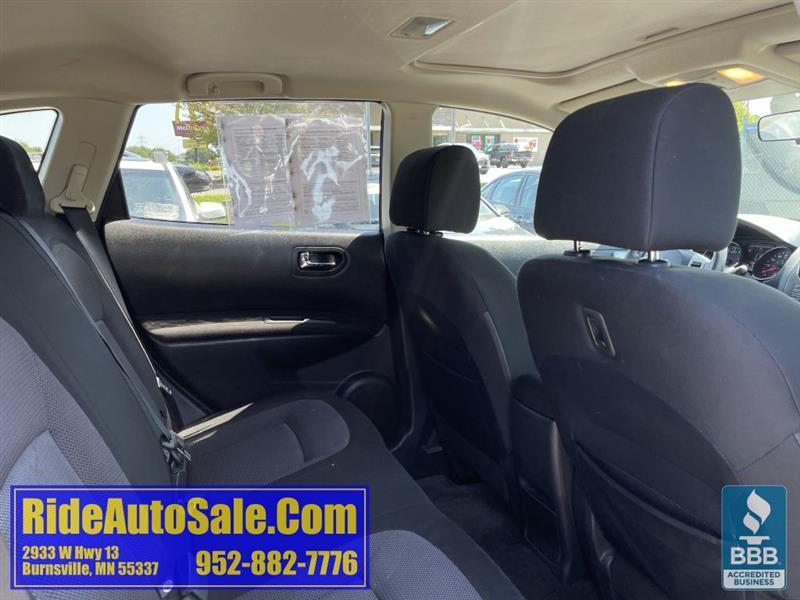 Nissan Rogue  2011