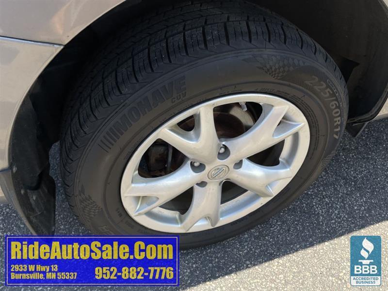 Nissan Rogue  2011