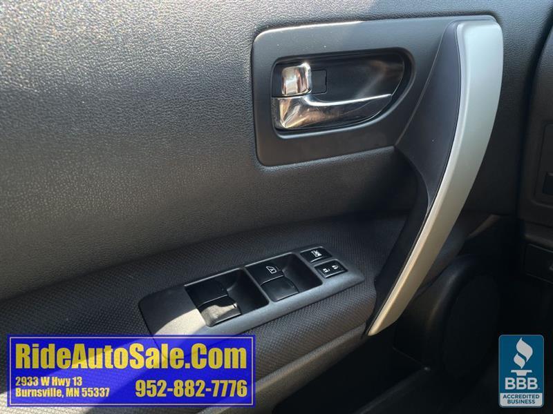 Nissan Rogue  2011
