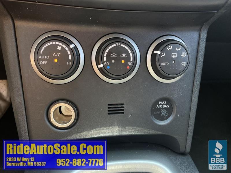 Nissan Rogue  2011