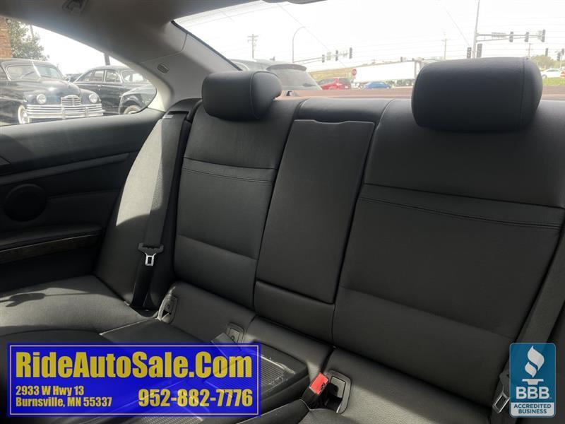 BMW 328  2011