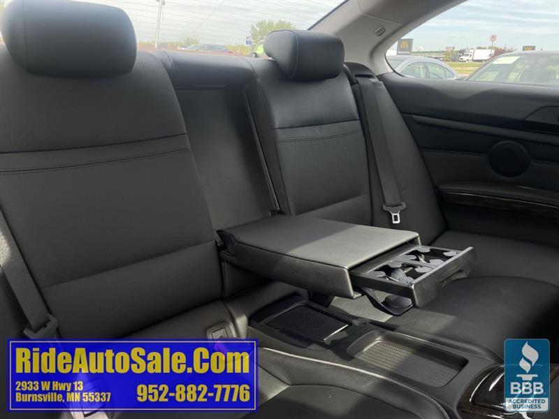 BMW 328  2011