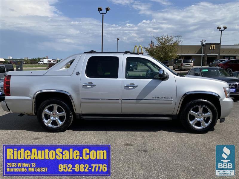 Chevrolet Avalanche  2013
