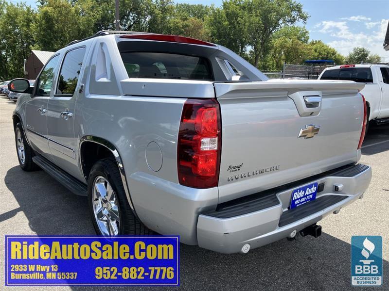 Chevrolet Avalanche  2013