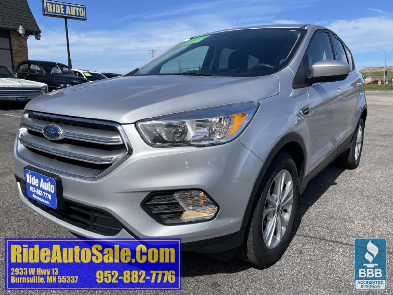 2017 Ford Escape SE, 5 Pass, reliable 4cyl, RUNS GREAT !