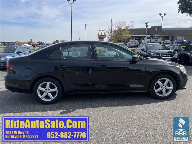 Volkswagen Jetta  2016