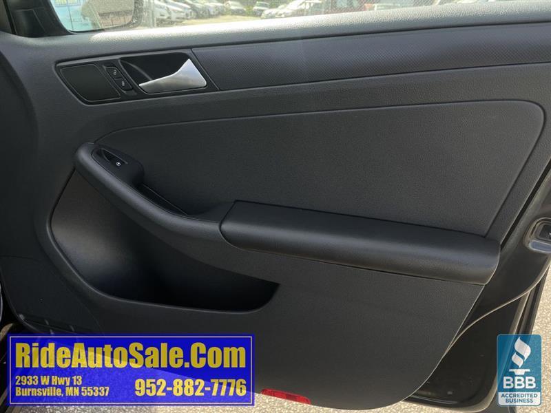 Volkswagen Jetta  2016