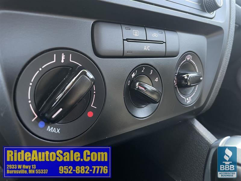 Volkswagen Jetta  2016