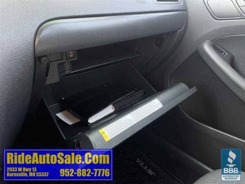 Volkswagen Jetta  2016