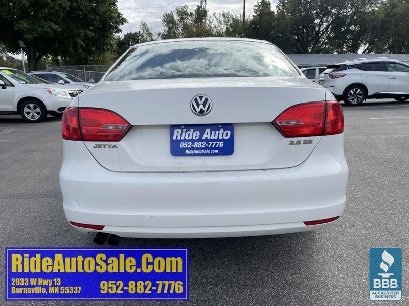 Volkswagen Jetta  2013