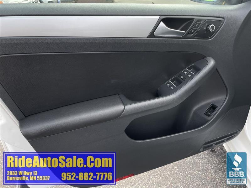 Volkswagen Jetta  2013