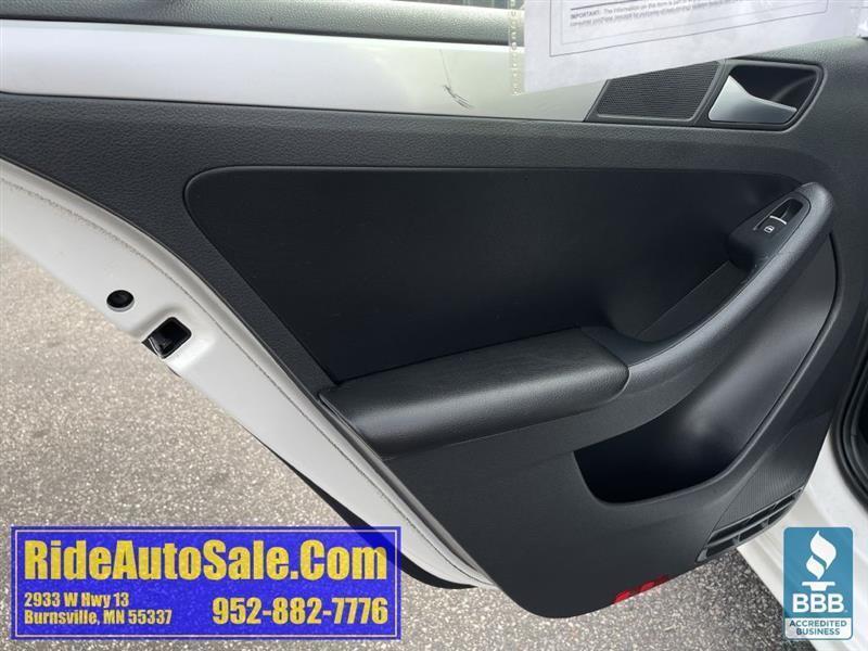 Volkswagen Jetta  2013