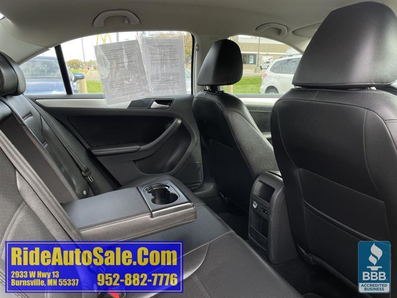 Volkswagen Jetta  2013