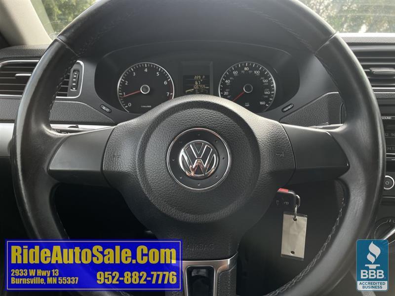 Volkswagen Jetta  2013