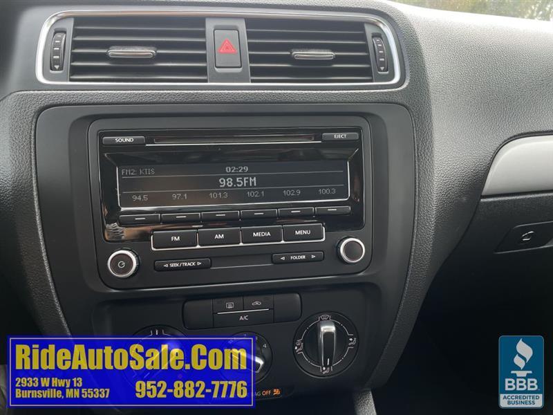 Volkswagen Jetta  2013