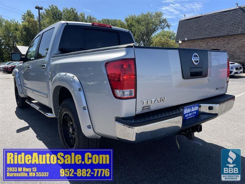 Nissan Titan  2011