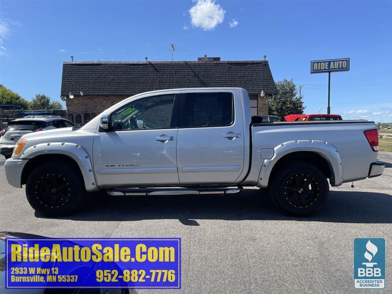 Nissan Titan  2011