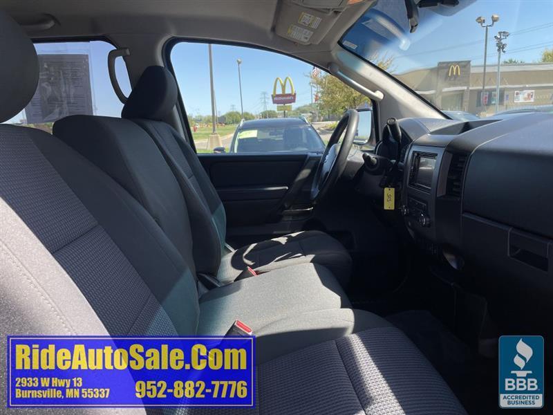 Nissan Titan  2011